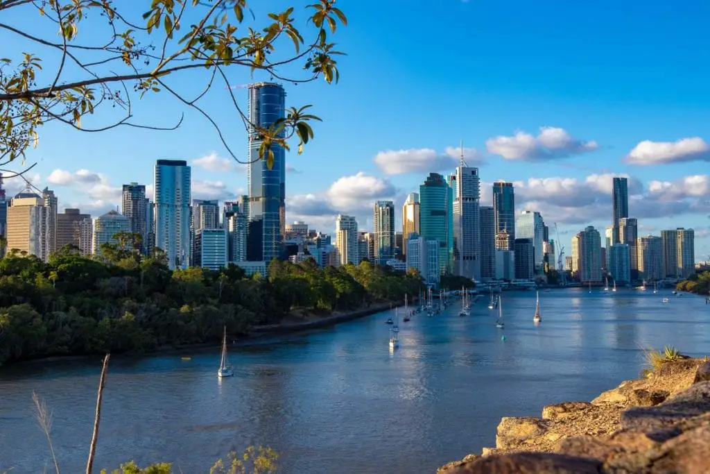 With an amazing climate and laid-back lifestyle, Brisbane in Australia is a great city for expats wanting to live in Australia