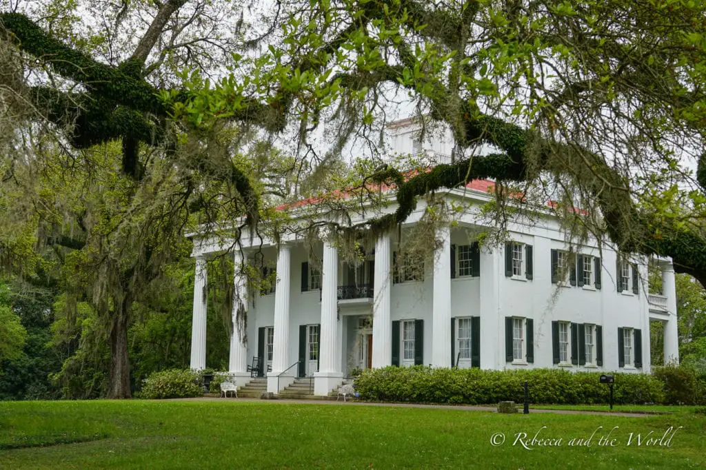 One of the beautiful antebellum homes in Natchez, MS